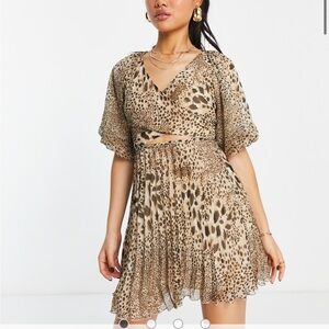 ASOS Leopard Print Chiffon Pleated Dress Petite Size US 2